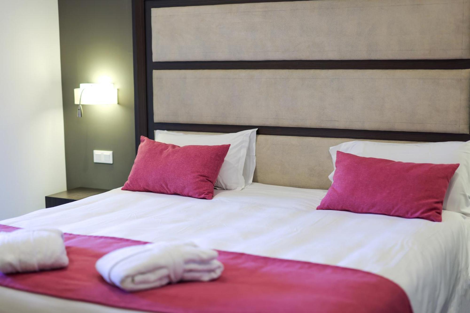 Hotel Saint Christophe カルヴィ エクステリア 写真