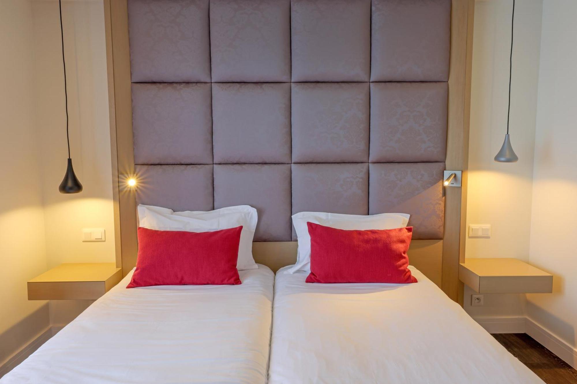 Hotel Saint Christophe カルヴィ エクステリア 写真