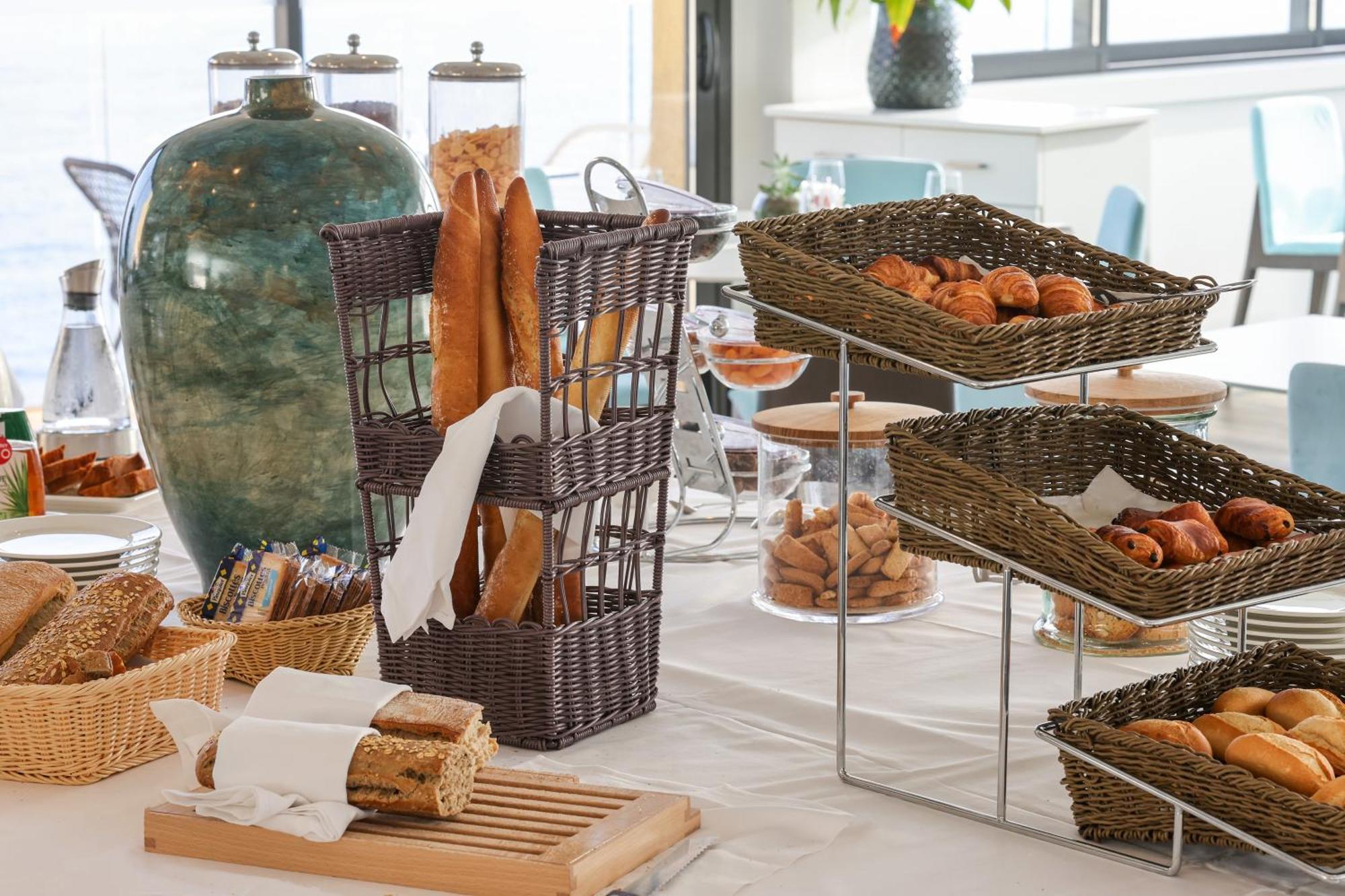 Hotel Saint Christophe カルヴィ エクステリア 写真