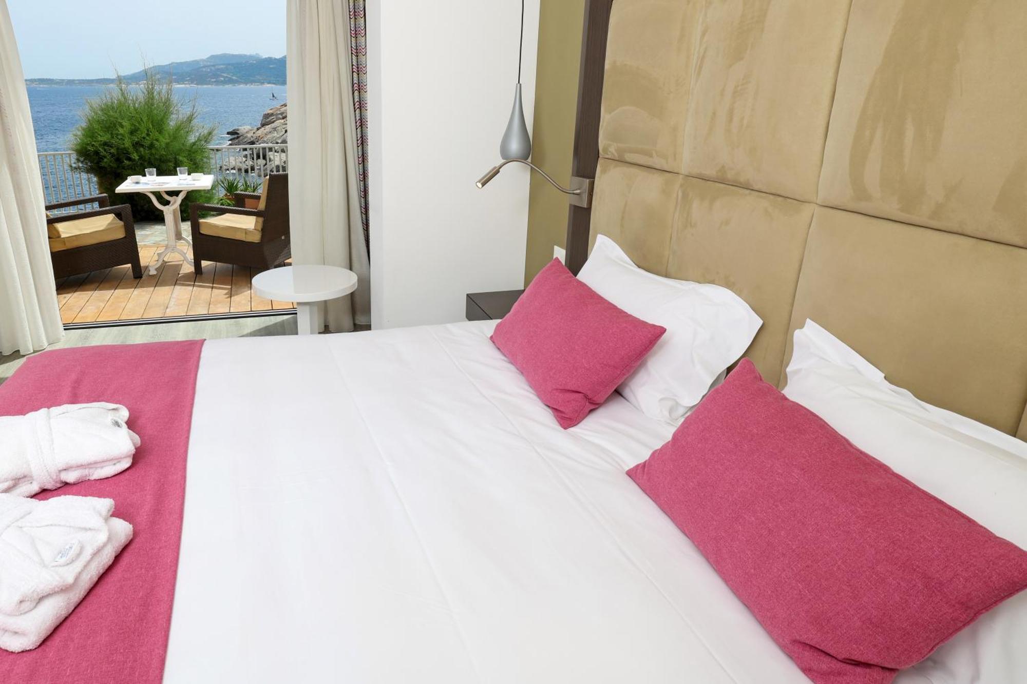Hotel Saint Christophe カルヴィ エクステリア 写真